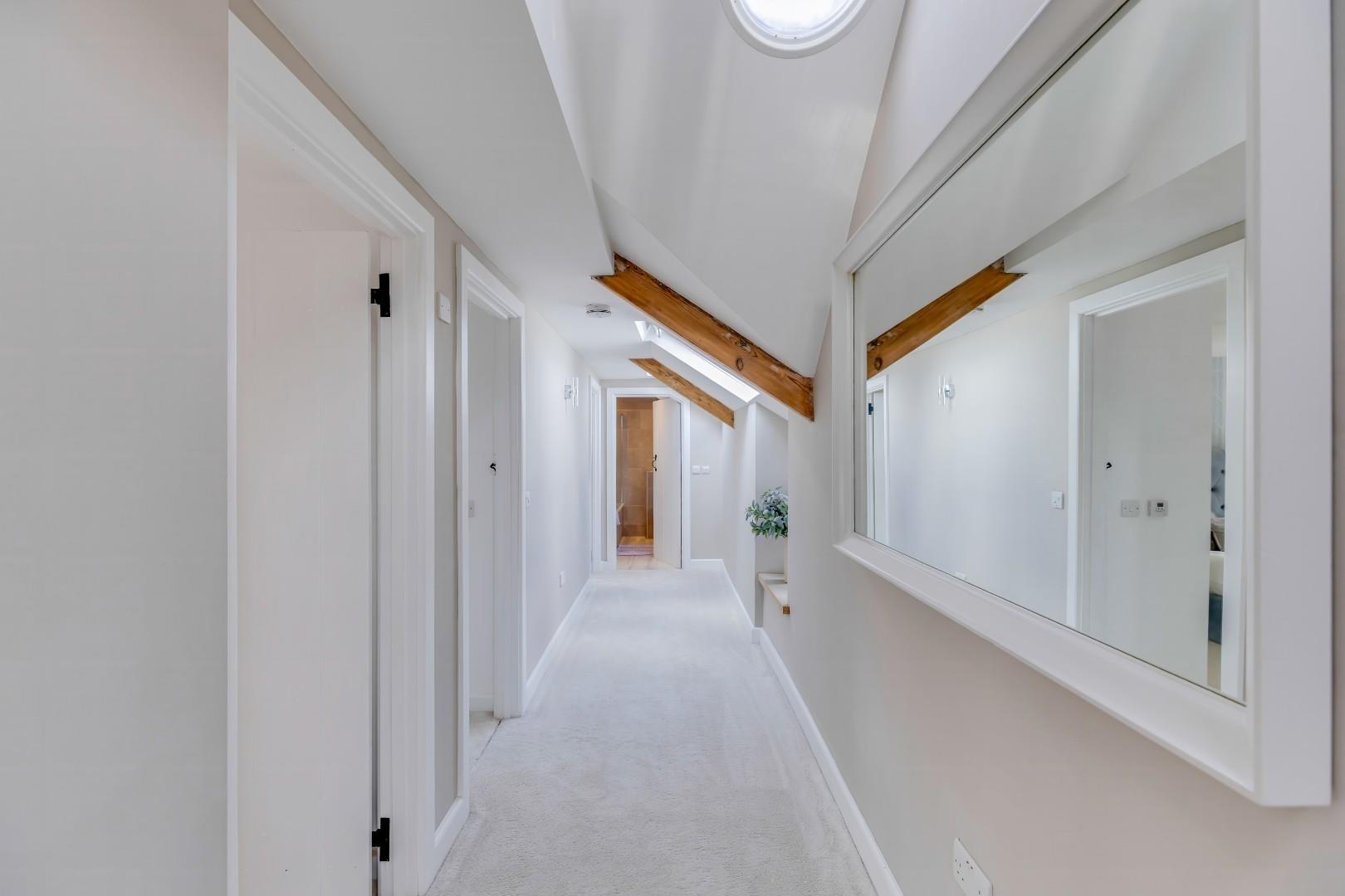 Warren Farm, Pendoylan, Nr Cowbridge, Vale of Glamorgan, CF71 7UJ